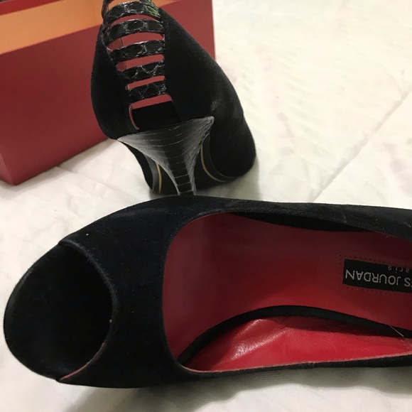 Peep toe high heels, black suede, women’s size 7 - Picture 4 of 7